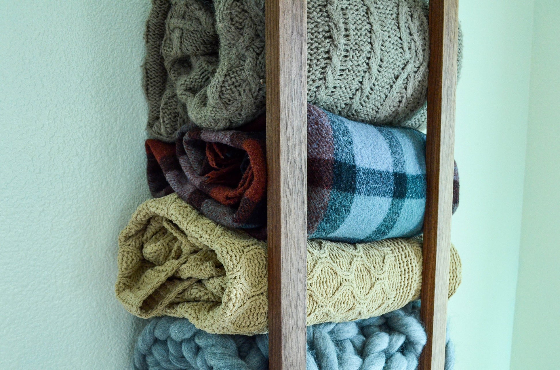 Blanket Wall Rack - Almondscove